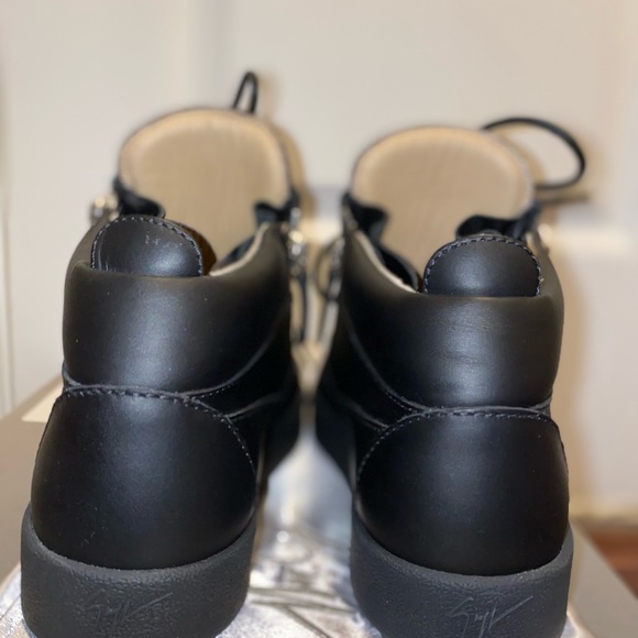 Giuseppe Zanotti
Men's May London high top sneaker - Picture 3 of 4